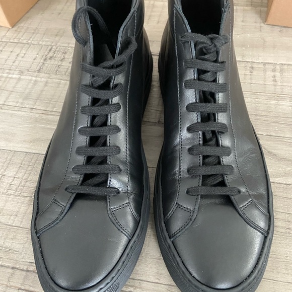 Common Projects Men's Original Achilles Mid-Top Sneakers - Picture 8 of 9
